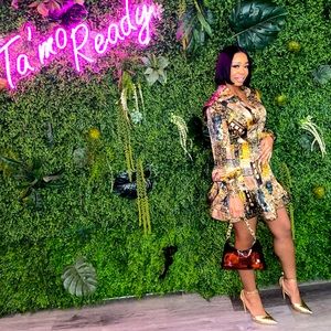 Meet your Posher, Tia